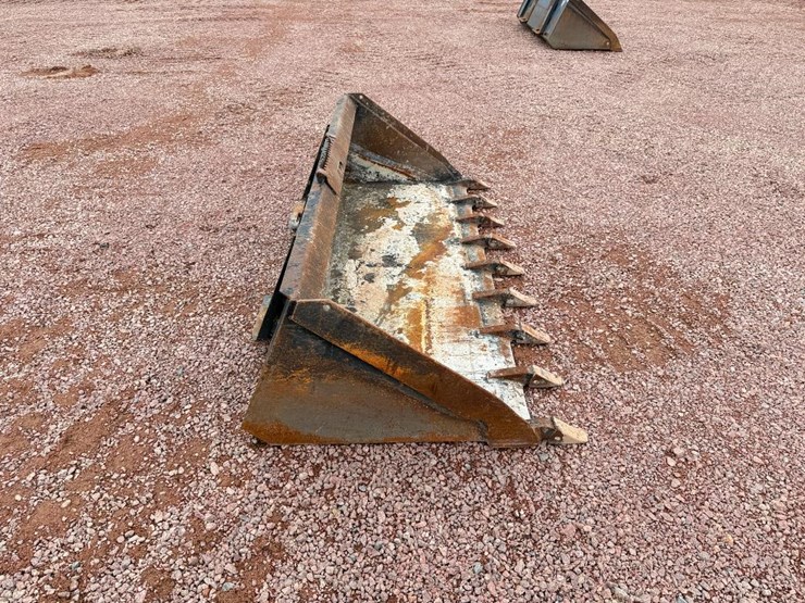 #423-•-lot-423-image-3