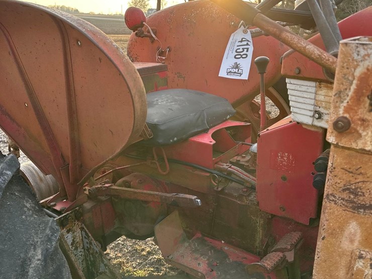 farmall-340-diesel-(sn#-7132)-(hess)-image-8