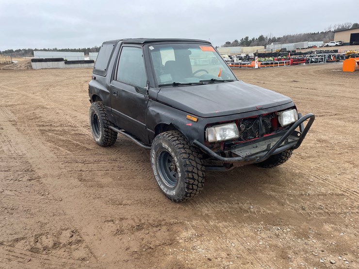 1998-chevrolet-tracker-image-6