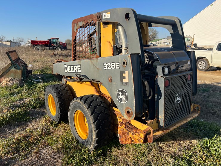 2012-deere-328e-image-7