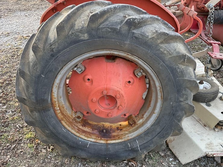 farmall-140-(sn#-25632)-(hess)-image-8