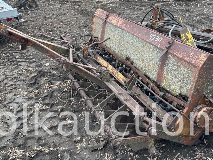 11-row-grain-drill---80"-(hess)-image-1