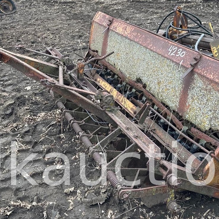 11-ROW GRAIN DRILL - 80" (HESS)