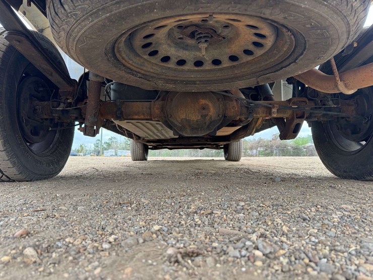 2011-chevrolet-silverado-1500-lt-image-23