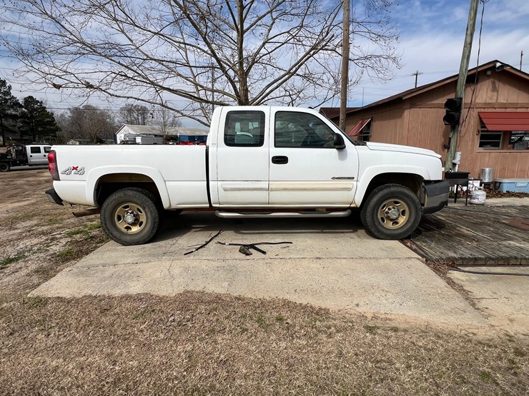 chevrolet-2500hd-image-4