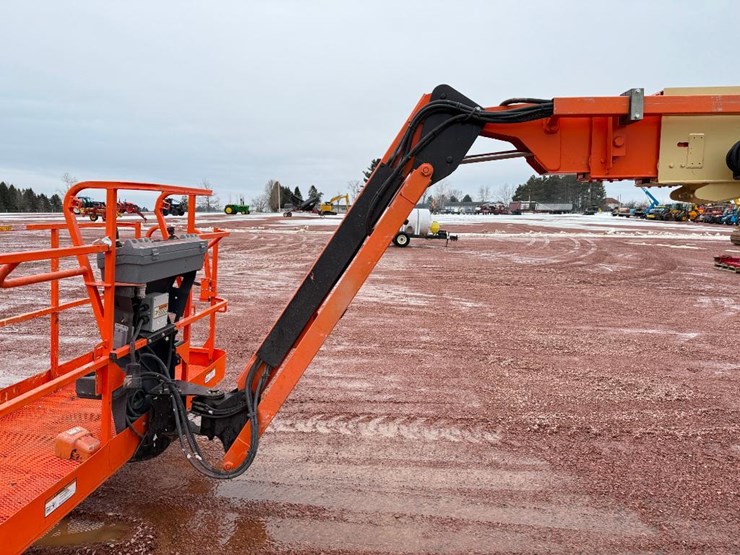 jlg-660sj-image-32