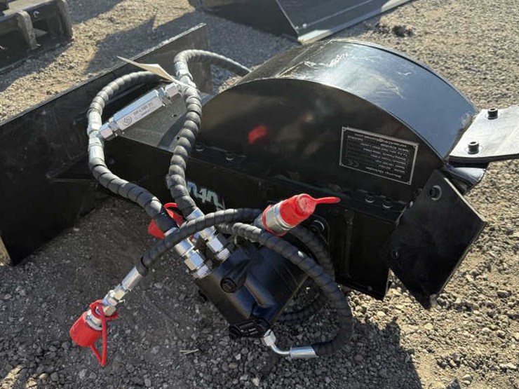 #236-•-mini-skid-steer-stump-grinder-image-1