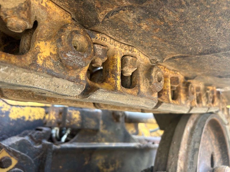 caterpillar-d4g-lgp-image-21