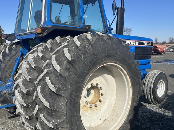 ford-tw35-image-7