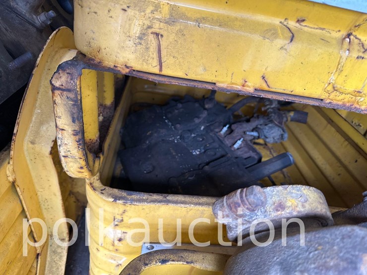 20'-container-w/-all-contents-(hess)-image-9