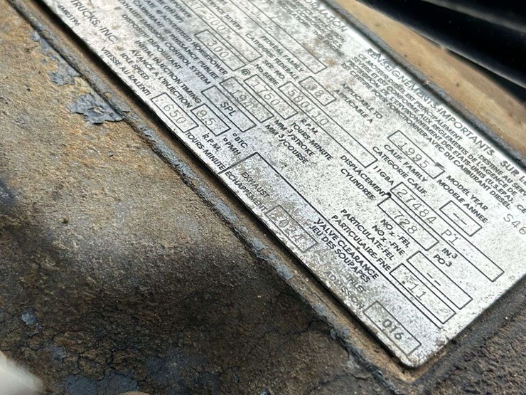 1995-mack-rd688-image-37