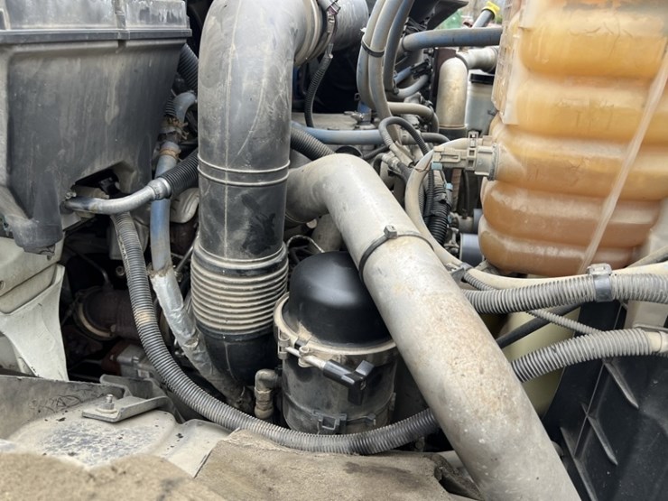 2013-international-7500-s/a-dump-truck-image-11