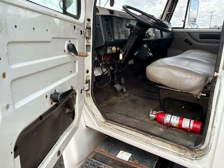 1999-international-4700-image-39
