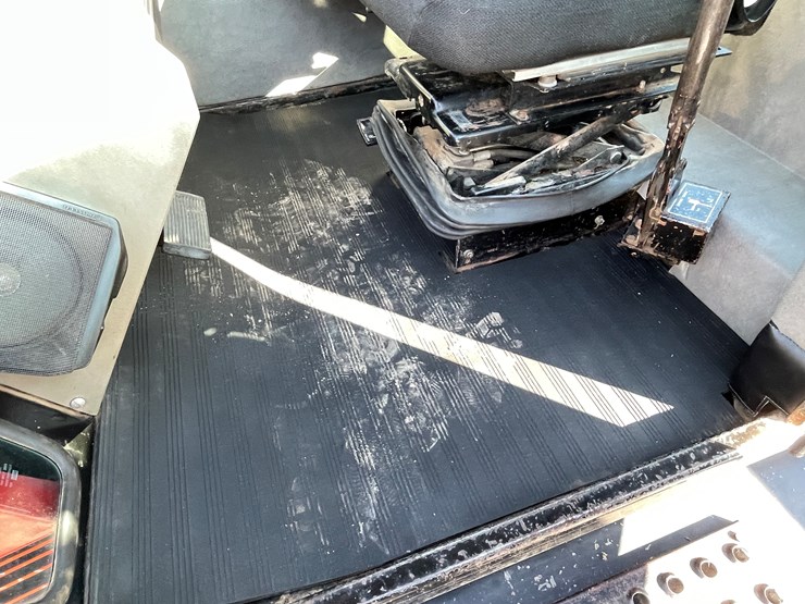 1984-case-ih-4994-image-64