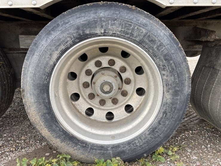 2019-wilkens-walking-floor-image-12