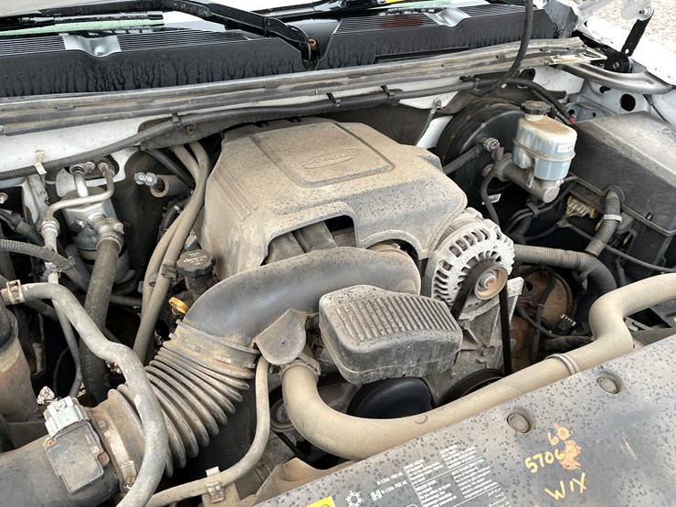 #1476-•-2012-chevy-silverado-pickup-truck-(has-mn-title)-image-24