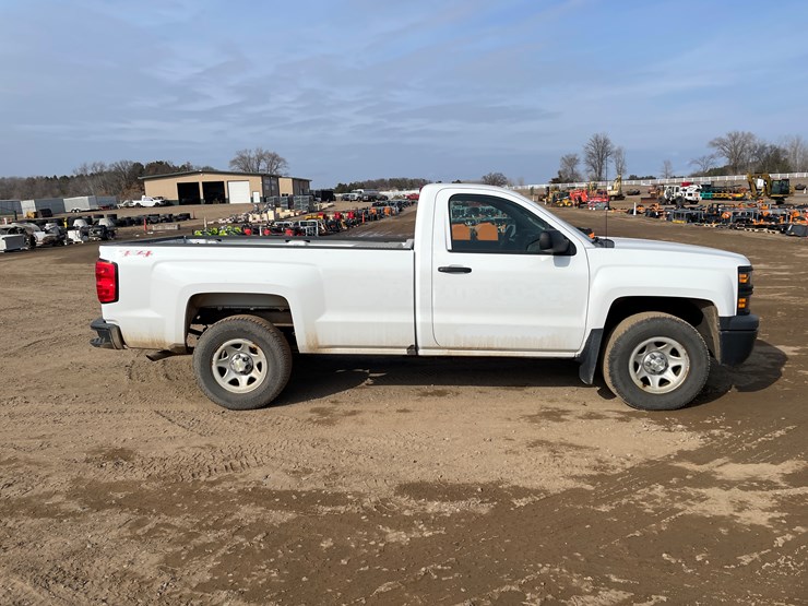 #1474-•-2014-chevy-silverado-pickup-truck-(has-mn-title)-image-6