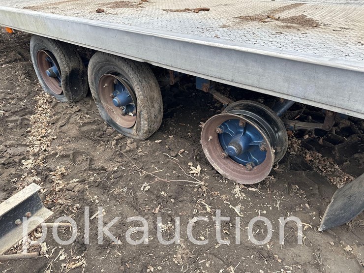 triple-axle-aluminum-trailer---90"-x-21.5'-(no-title)-(hess)-image-6