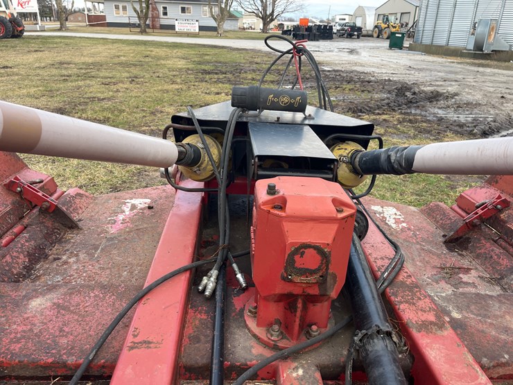 bush-hog-2720-image-18