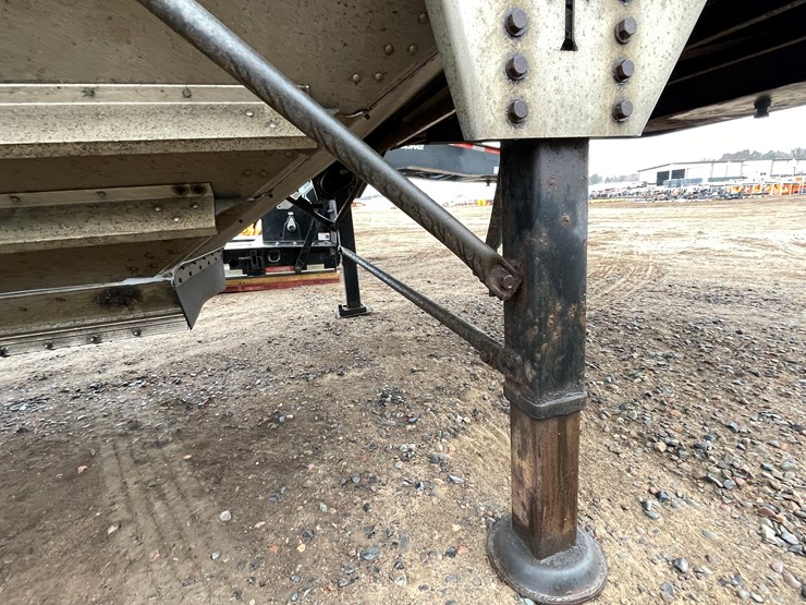 #1032-•-2011-timpte-inc.-grain-trailer-(has-mn-salvage-title)-image-32