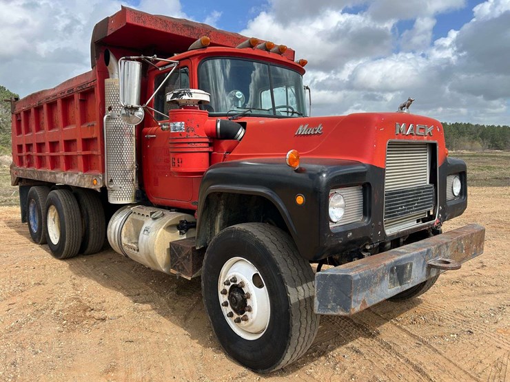 1995-mack-rd688-image-3