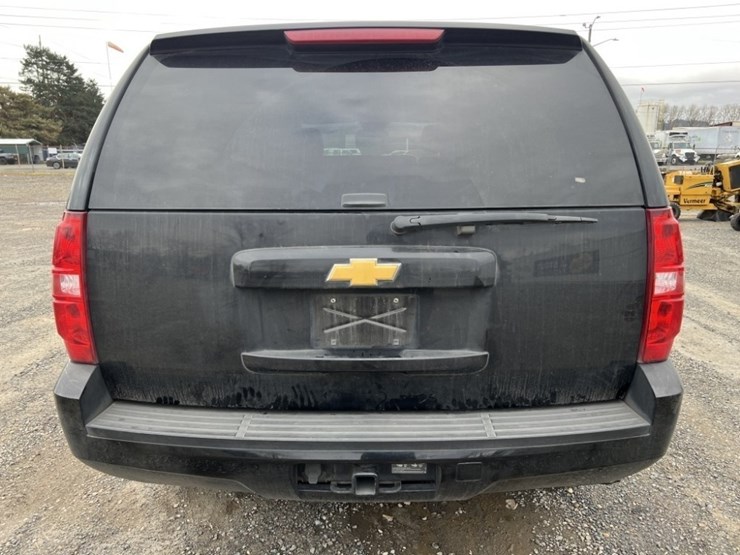 2012-chevrolet-tahoe-image-5