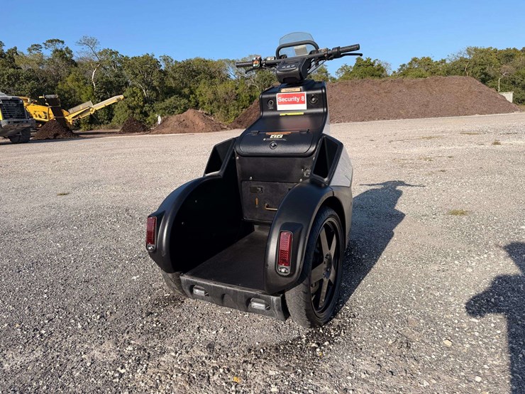 2014-segway-r1376-image-9