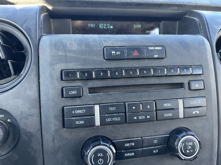 2014-ford-f150-xl-image-24