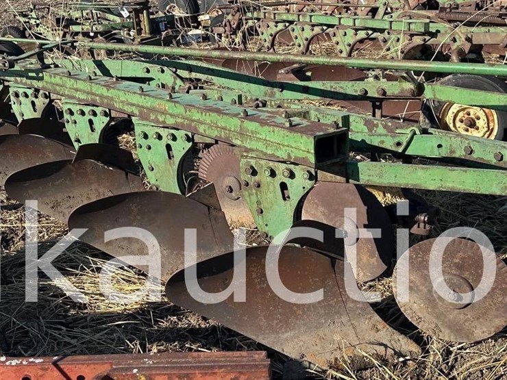 john-deere-6-image-1