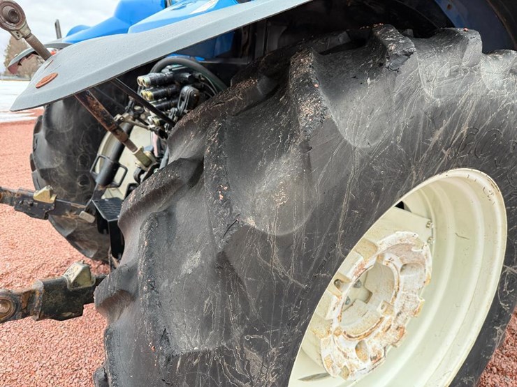 new-holland-ts115a-image-9