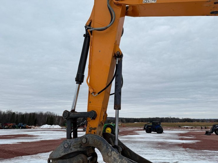 case-cx210d-image-39