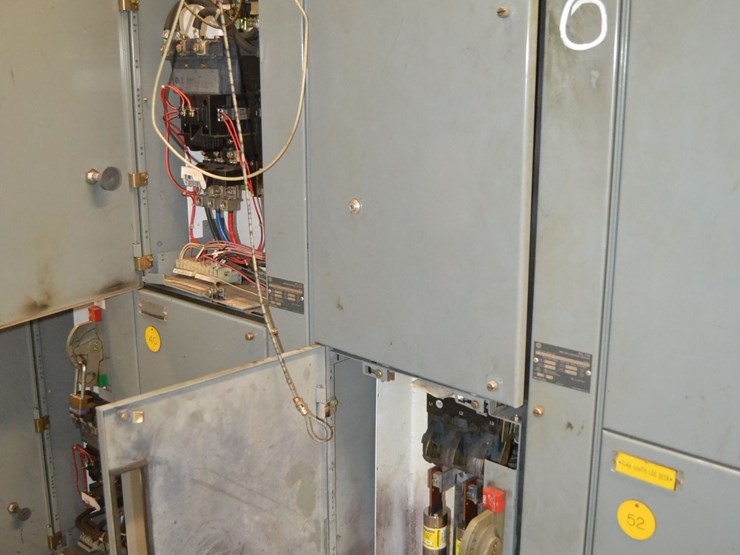 alllen-bradley-5-section-mcc-panel-w/-3-size-1-starter-w/-3-size-3-starter-w/-2-size-4-starter-w/-disconnect-image-3