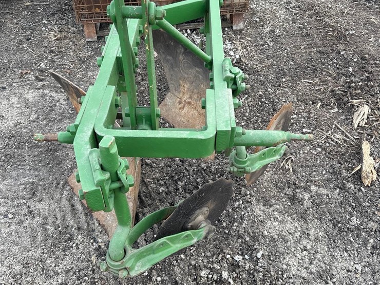 john-deere-2-image-2