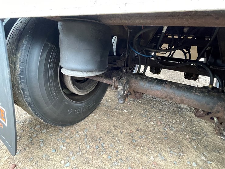 #1032-•-2011-timpte-inc.-grain-trailer-(has-mn-salvage-title)-image-41