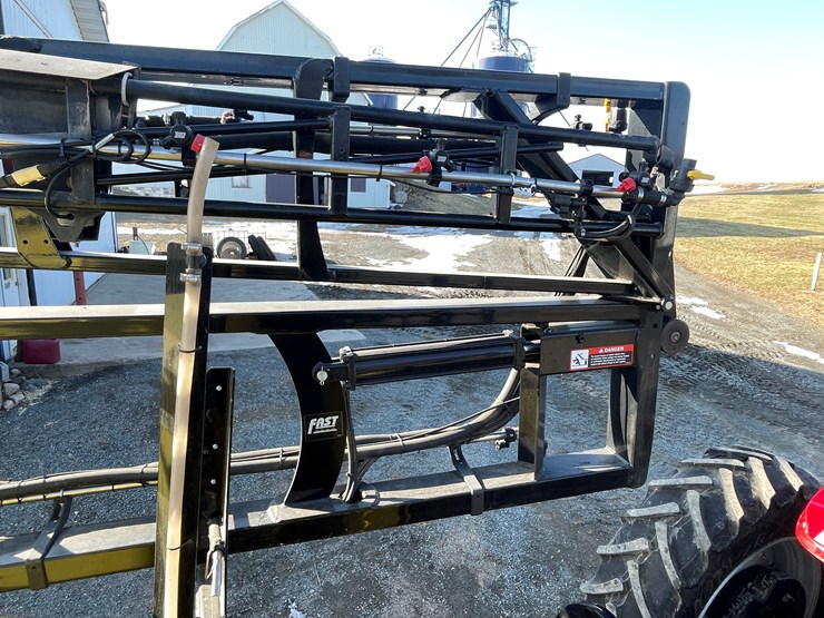 #106-•-fast-9613ft-pull-behind-sprayer-(one-owner)-image-22