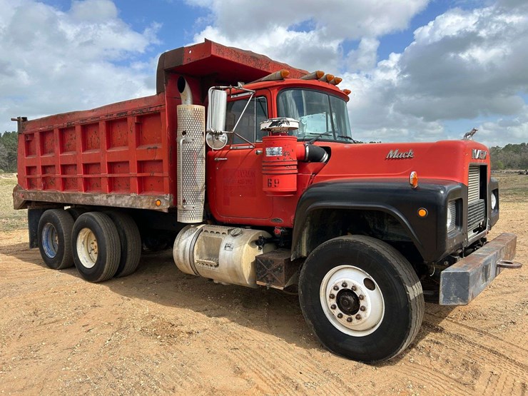 1995-mack-rd688-image-2