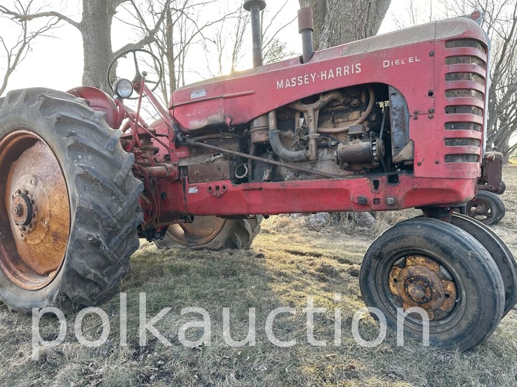 massey-ferguson-444-image-4