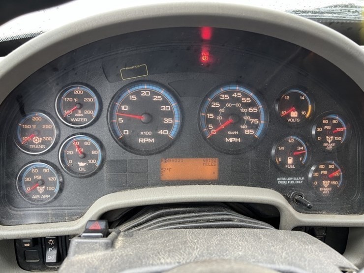 2013-international-7500-s/a-dump-truck-image-37