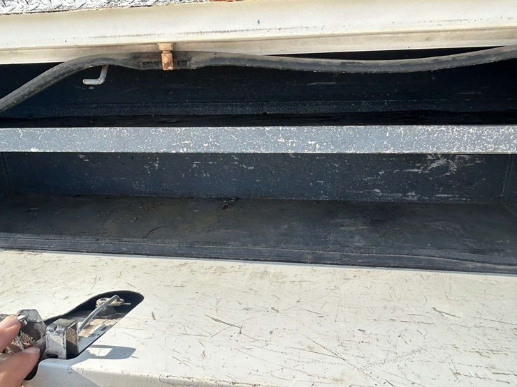 2013-dodge-ram-5500hd-image-19