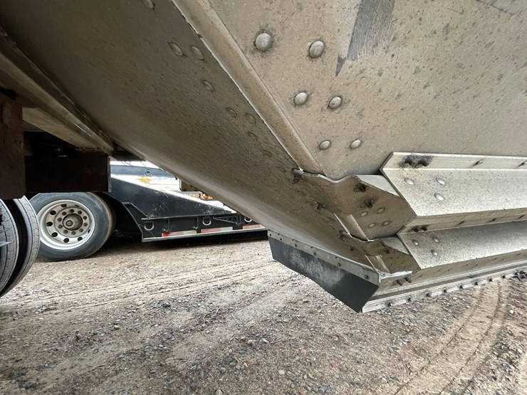 #1032-•-2011-timpte-inc.-grain-trailer-(has-mn-salvage-title)-image-28
