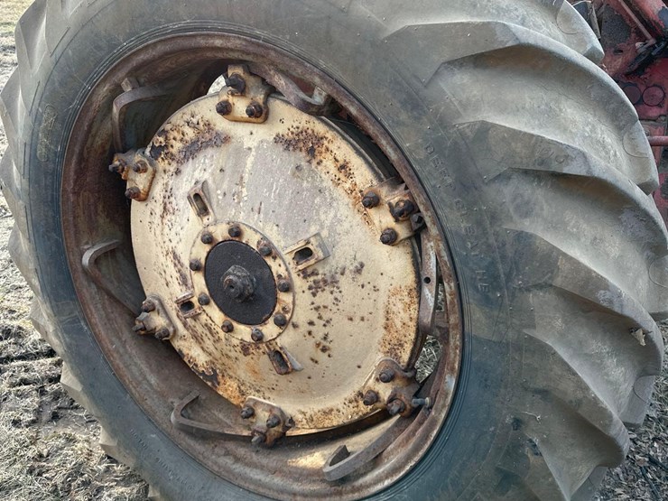 massey-ferguson-444-image-10