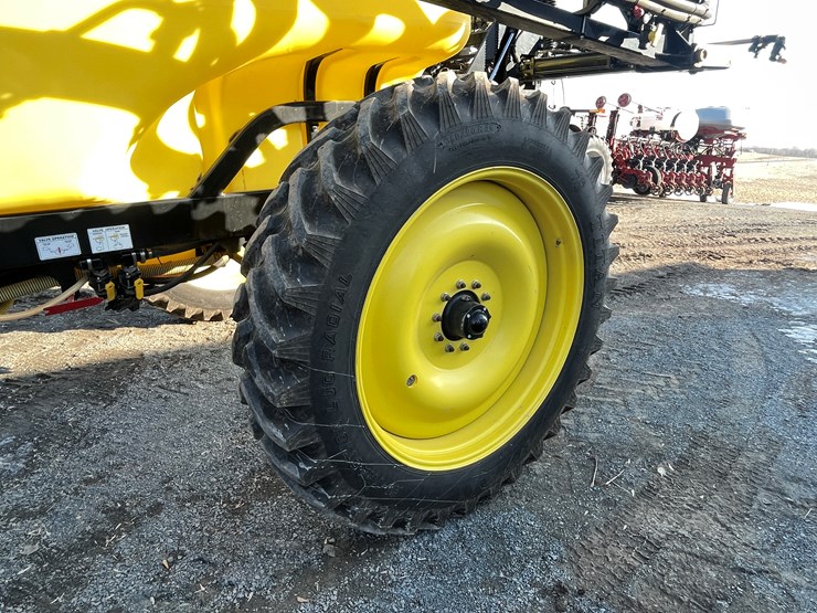 #106-•-fast-9613ft-pull-behind-sprayer-(one-owner)-image-27