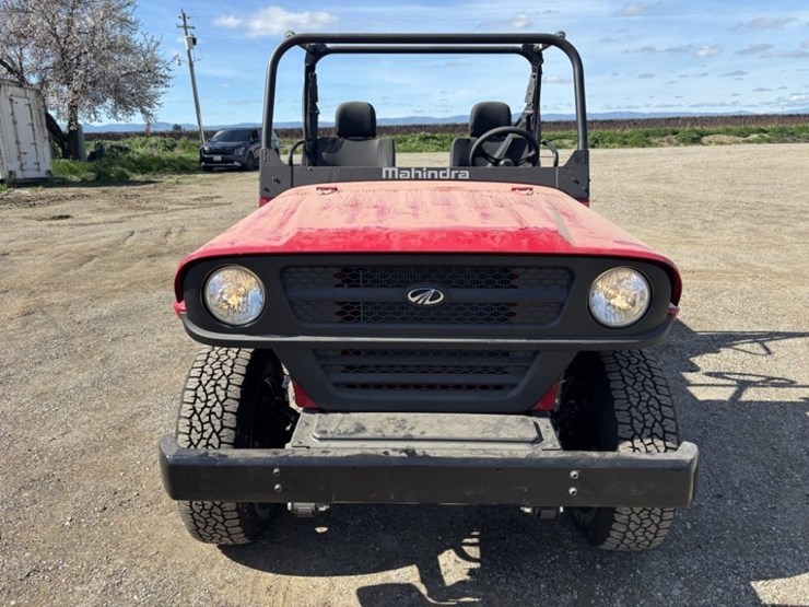 2022-mahindra-roxor-4x4-utility-cart-image-8