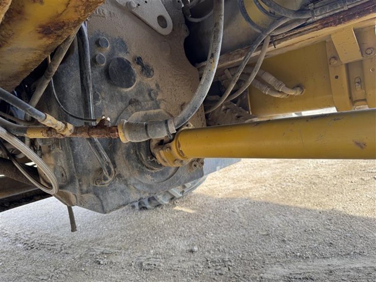 2005-john-deere-100-image-34