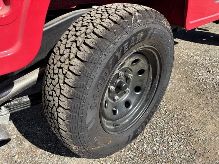 2022-mahindra-roxor-4x4-utility-cart-image-11