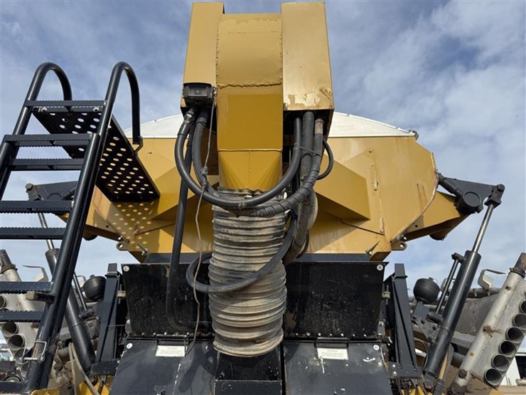 2005-john-deere-100-image-45