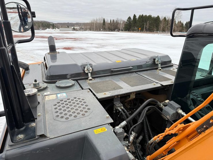 case-cx210d-image-45