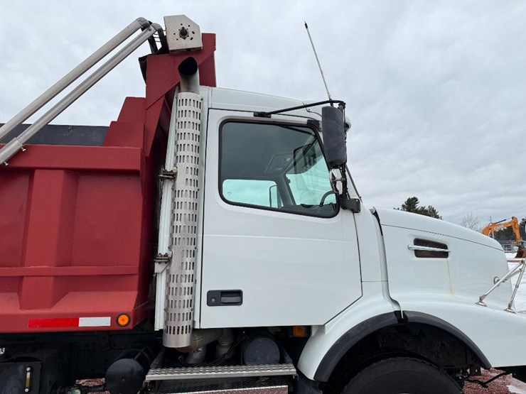 #280-•-lot-280-image-31