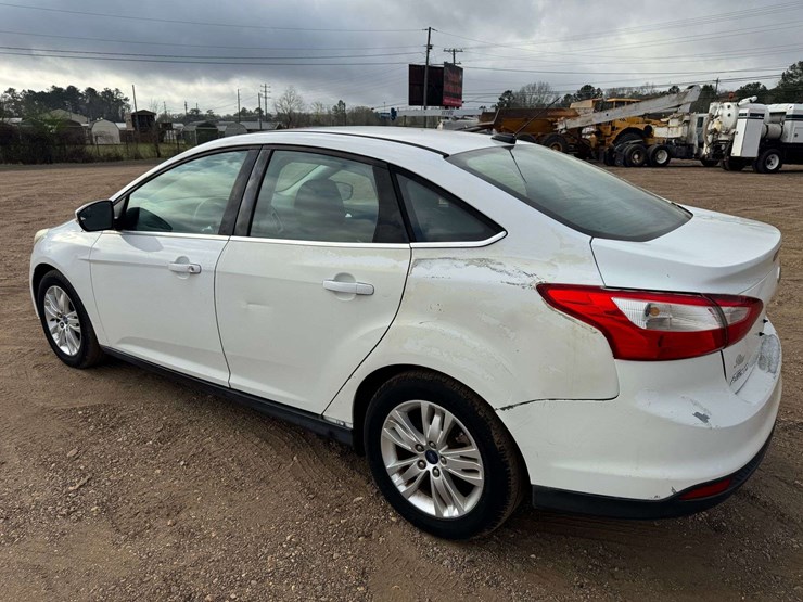 2012-ford-focus-sel-4-door-sedan---115,557-miles-image-4