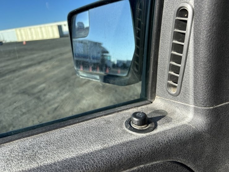 2014-ford-f150-xl-image-34